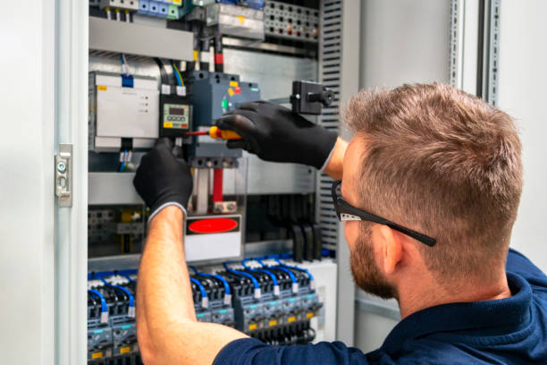 Best Affordable Emergency Electrician  in Carrollton, OH